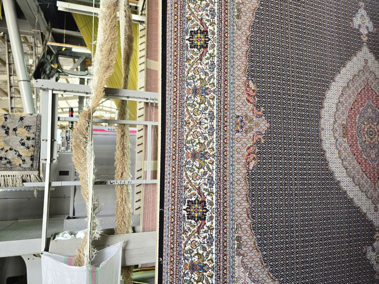 SaltanatCarpet-about5.jpg